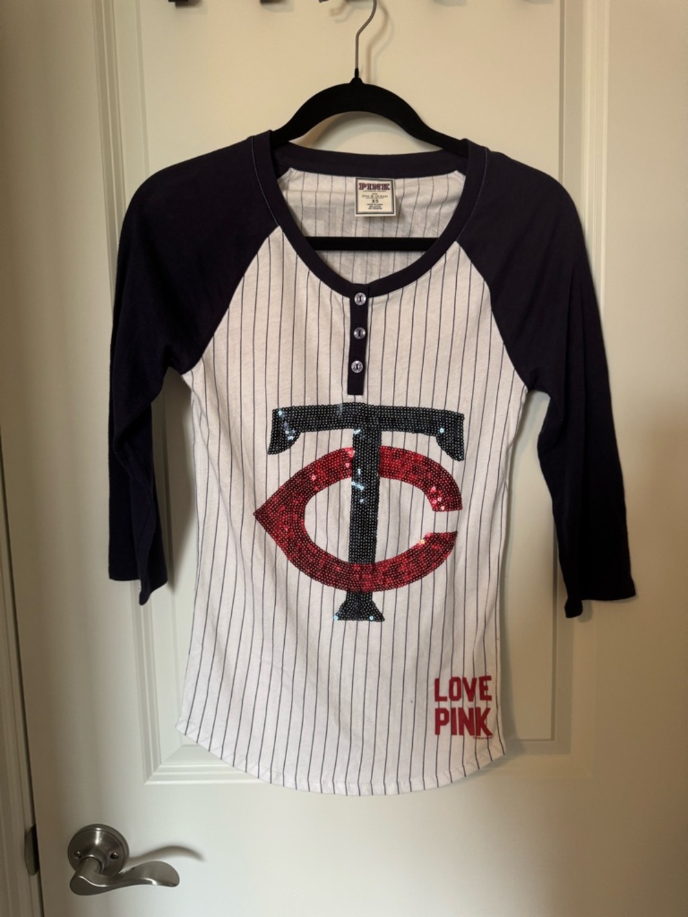 Victoria’s Secret Pink Twins MLB 3/4 sleeve Baseball Tee